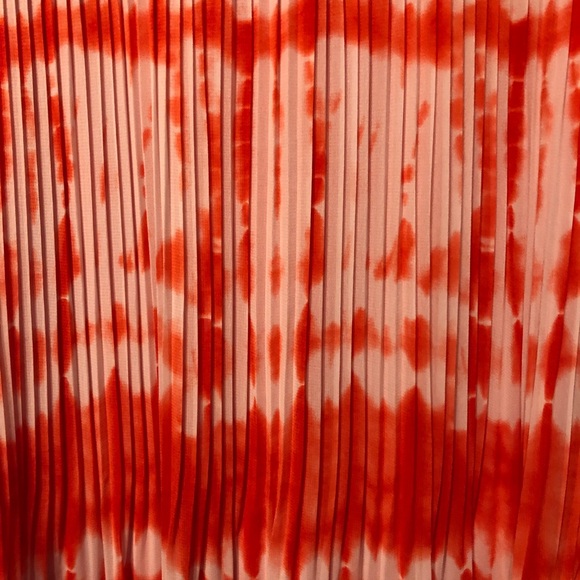 BNWOT  Women’s Nygard Tie Die Pleated Tunic - Picture 11 of 12